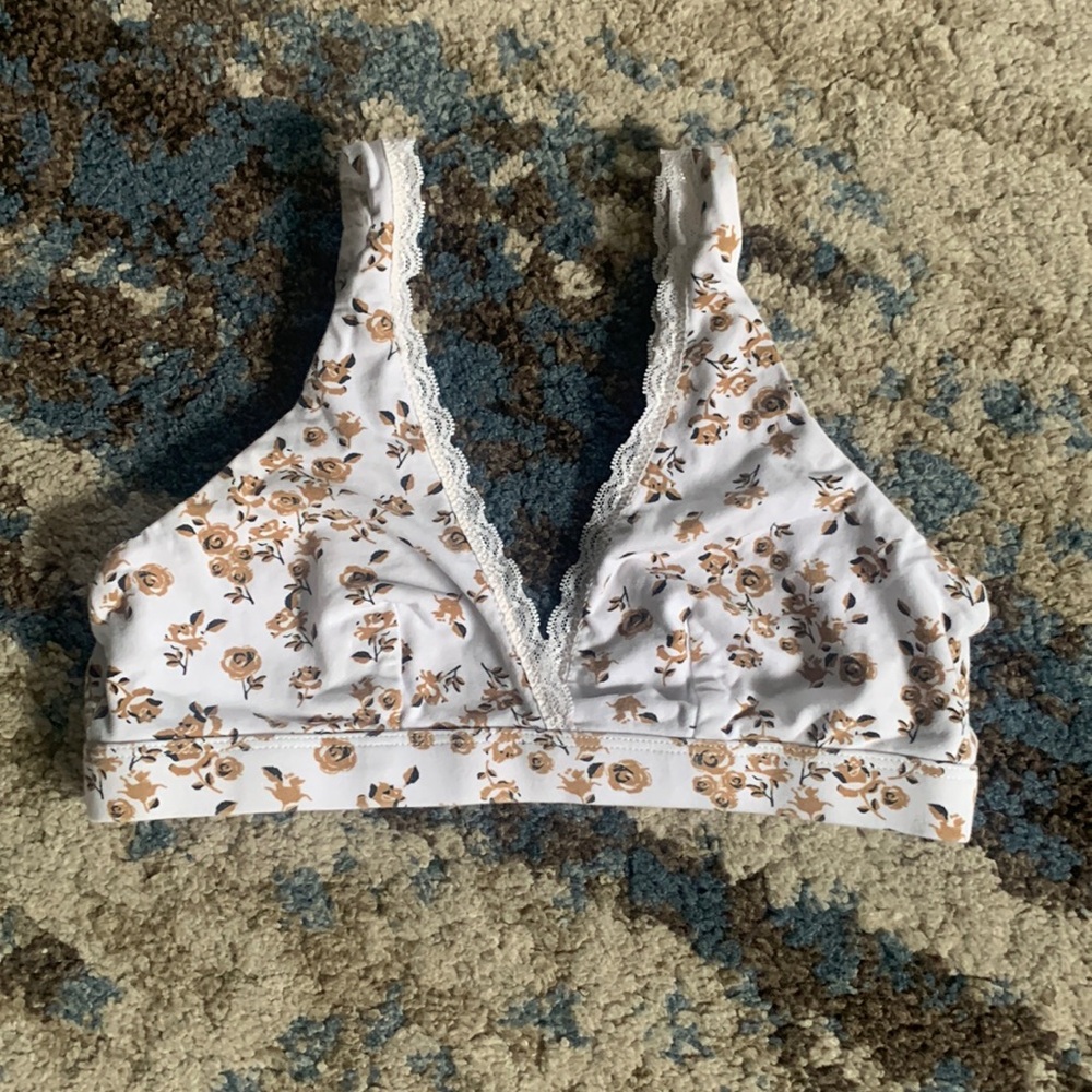 Juniors floral printed unlined vee neck bra